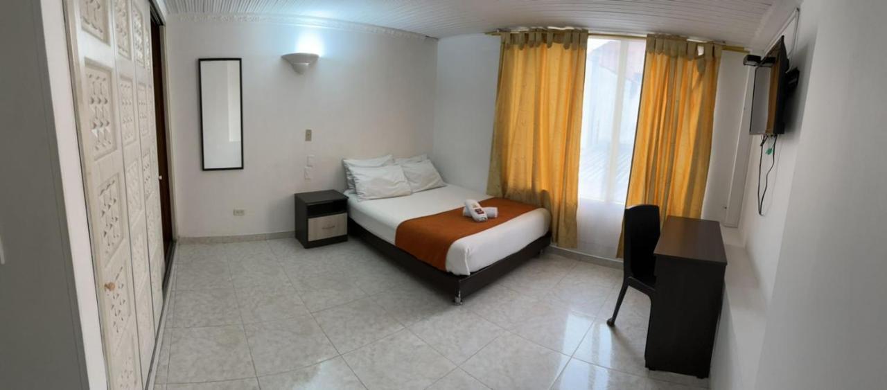 Hotel Embassy Star Bogota Bagian luar foto